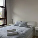 Bpirineos-posets * בנאסקה