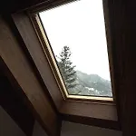 Bpirineos-posets דירה